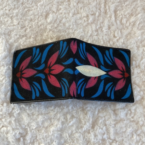 FINDIG Stingray Skin Wallet, NWOT - Picture 2 of 11